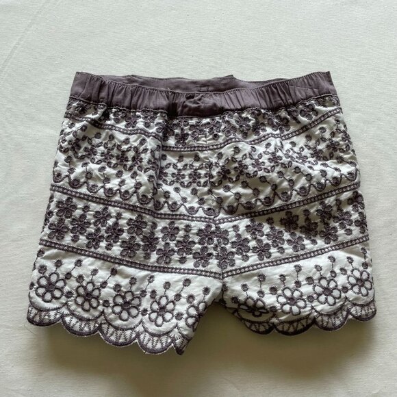 Girls 3T Embroidered White & Purple Lace Shorts With Ribbon Accent - Picture 4 of 5